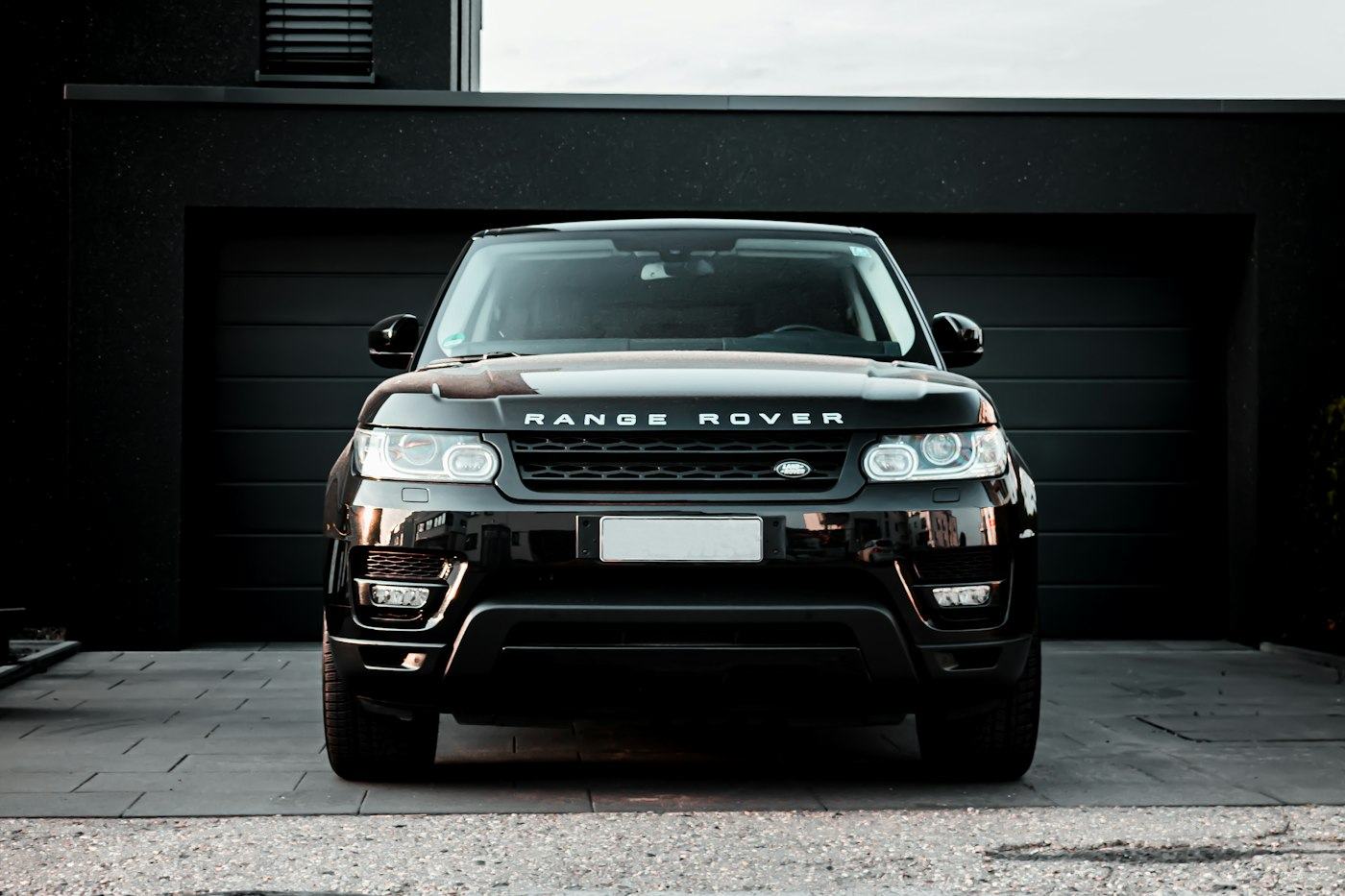 Black Range Rover Sport
